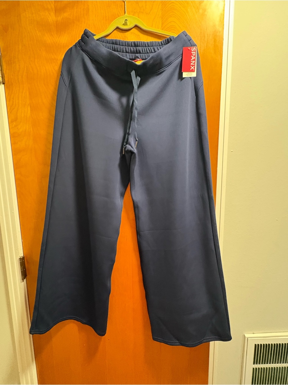 BRAND NEW WITH TAGS Spanx Air Essentials Navy Blue Lounge Set - Picture 2 of 3